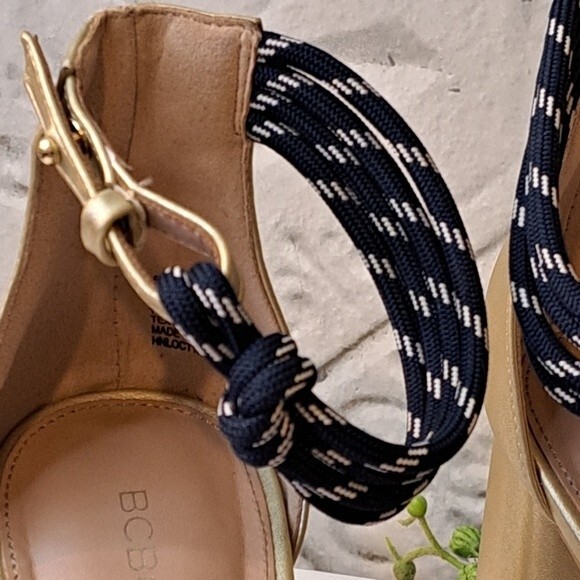 BCBGENERATION TELILA ANKLE STRAP SANDAL IN GOLD SIZE 8.5M - Picture 6 of 16